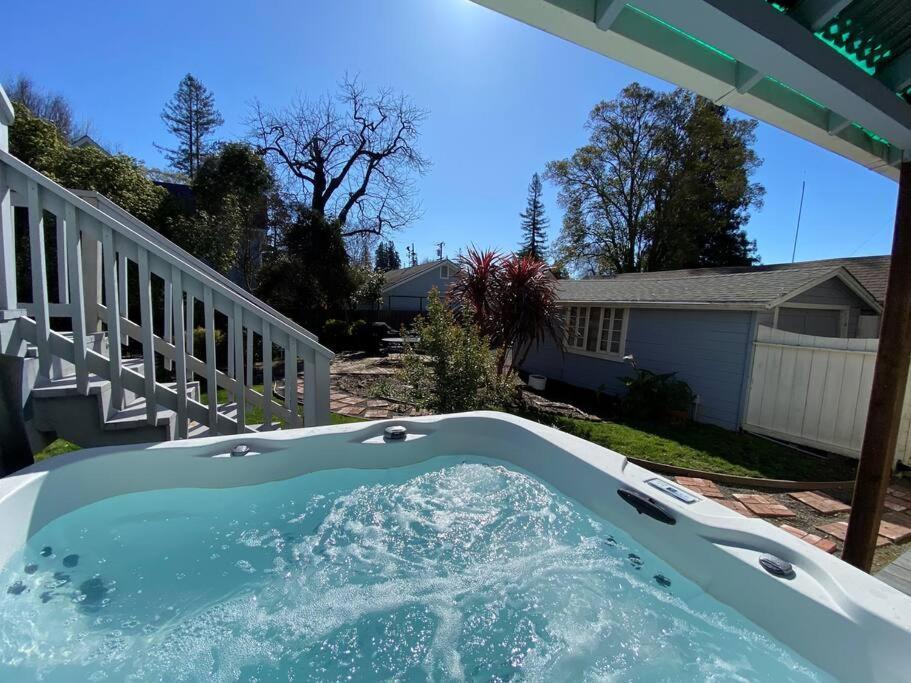 הוילה Downtown Napa Hot Tub Retreat - 3 Bed L 2 Bath מראה חיצוני תמונה